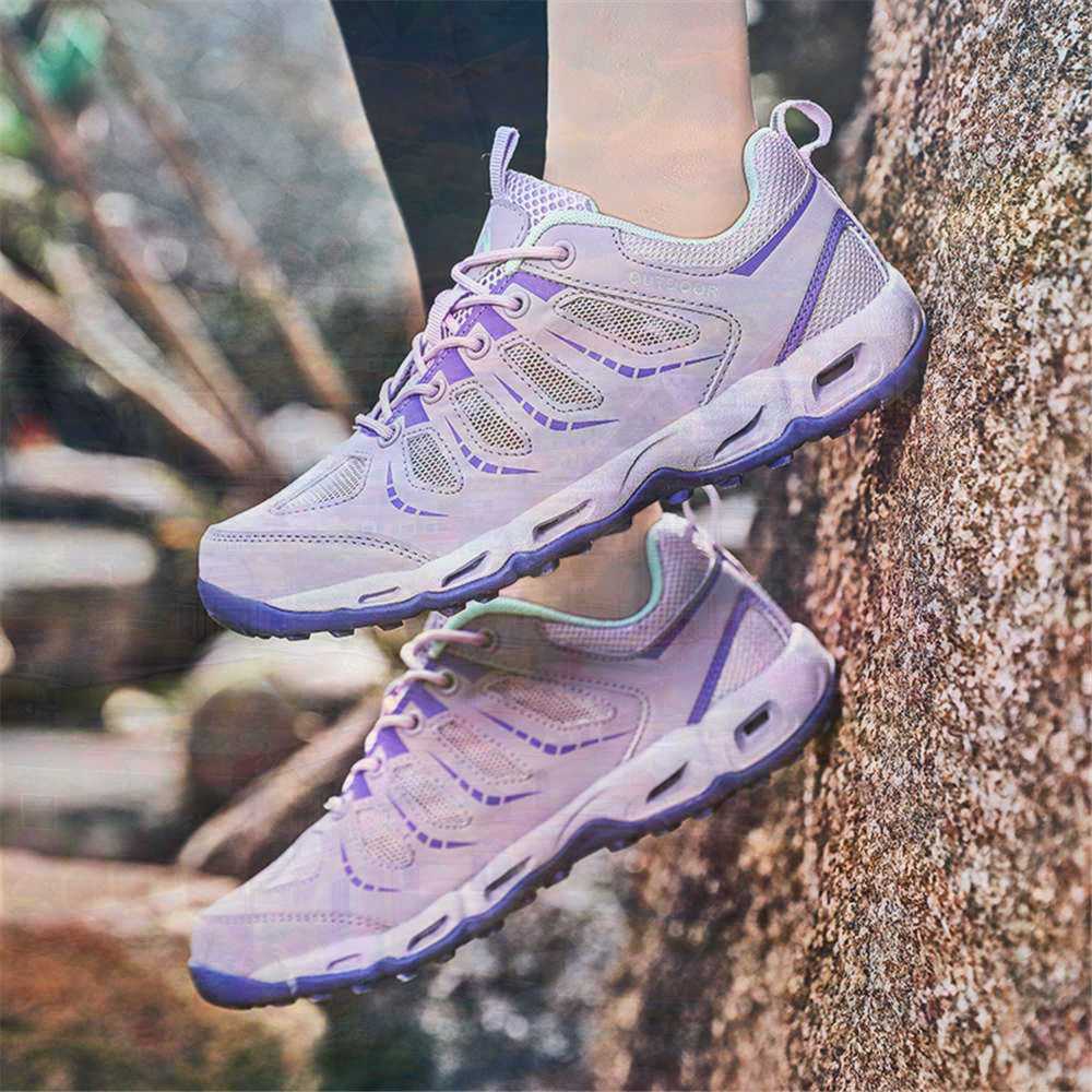 Sumer Round Tip Silver Sneaker - đánh giá và giá Vintage Collectibles Store